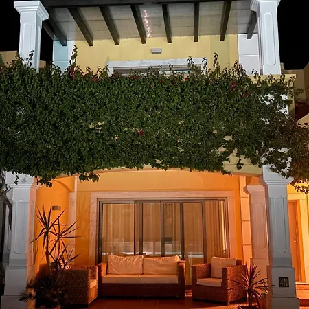 Villa Homely Lux *